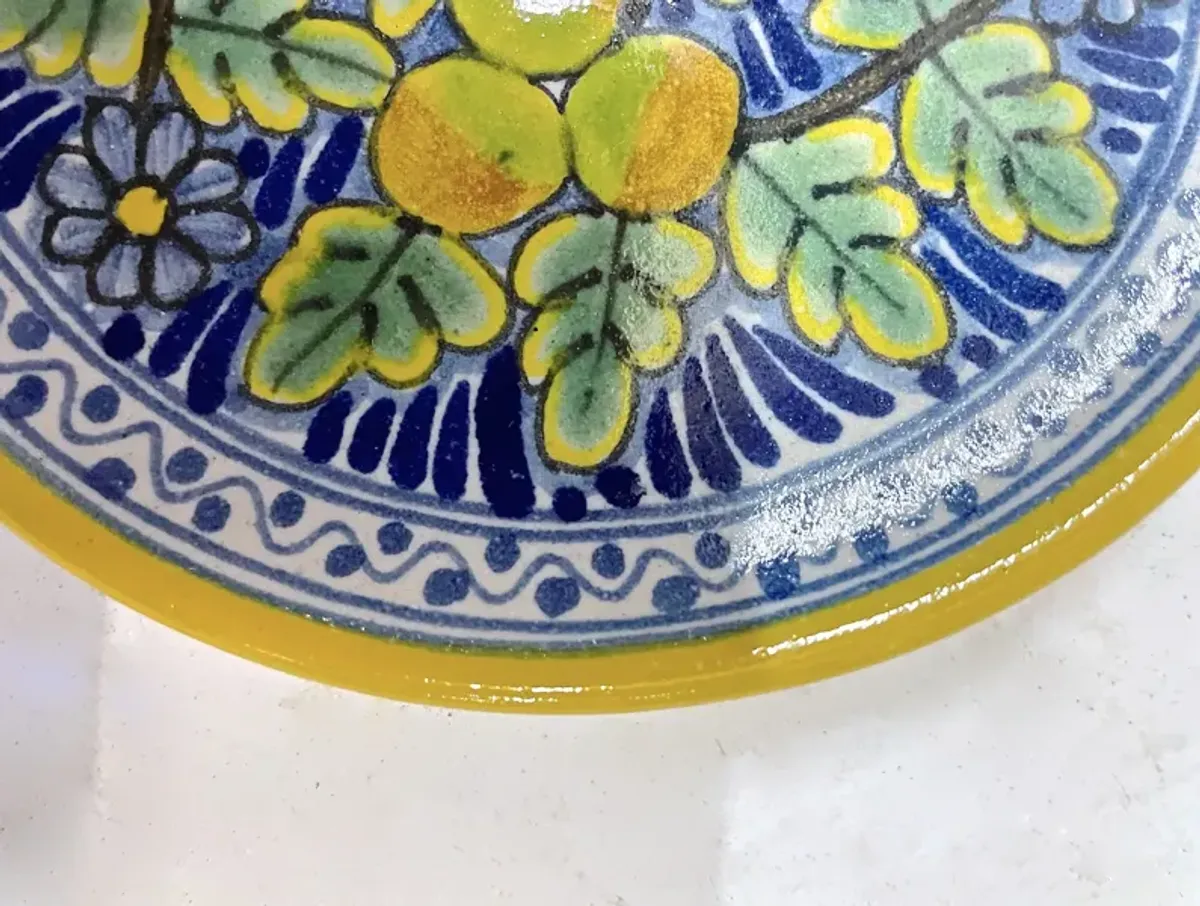 Deruta Style Lemon Wall Plaque - Vermilion Designs - Blue