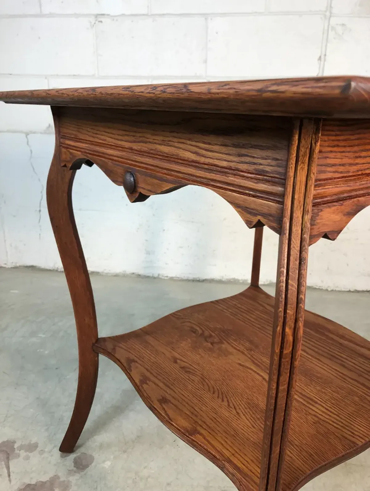 Square Quarter-Sawn Oak Side Table - 2-b-Modern - Brown