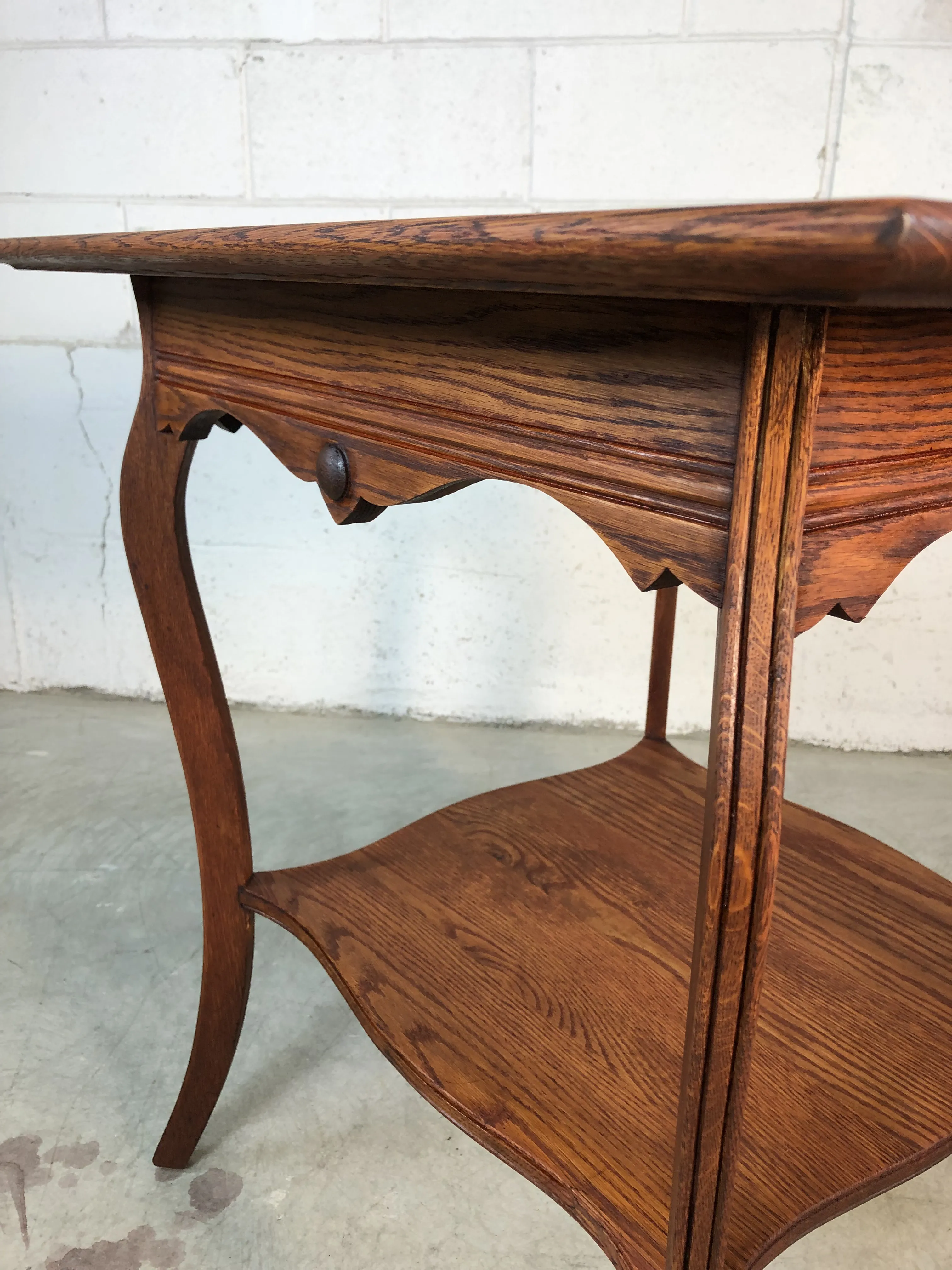 Square Quarter-Sawn Oak Side Table - 2-b-Modern - Brown