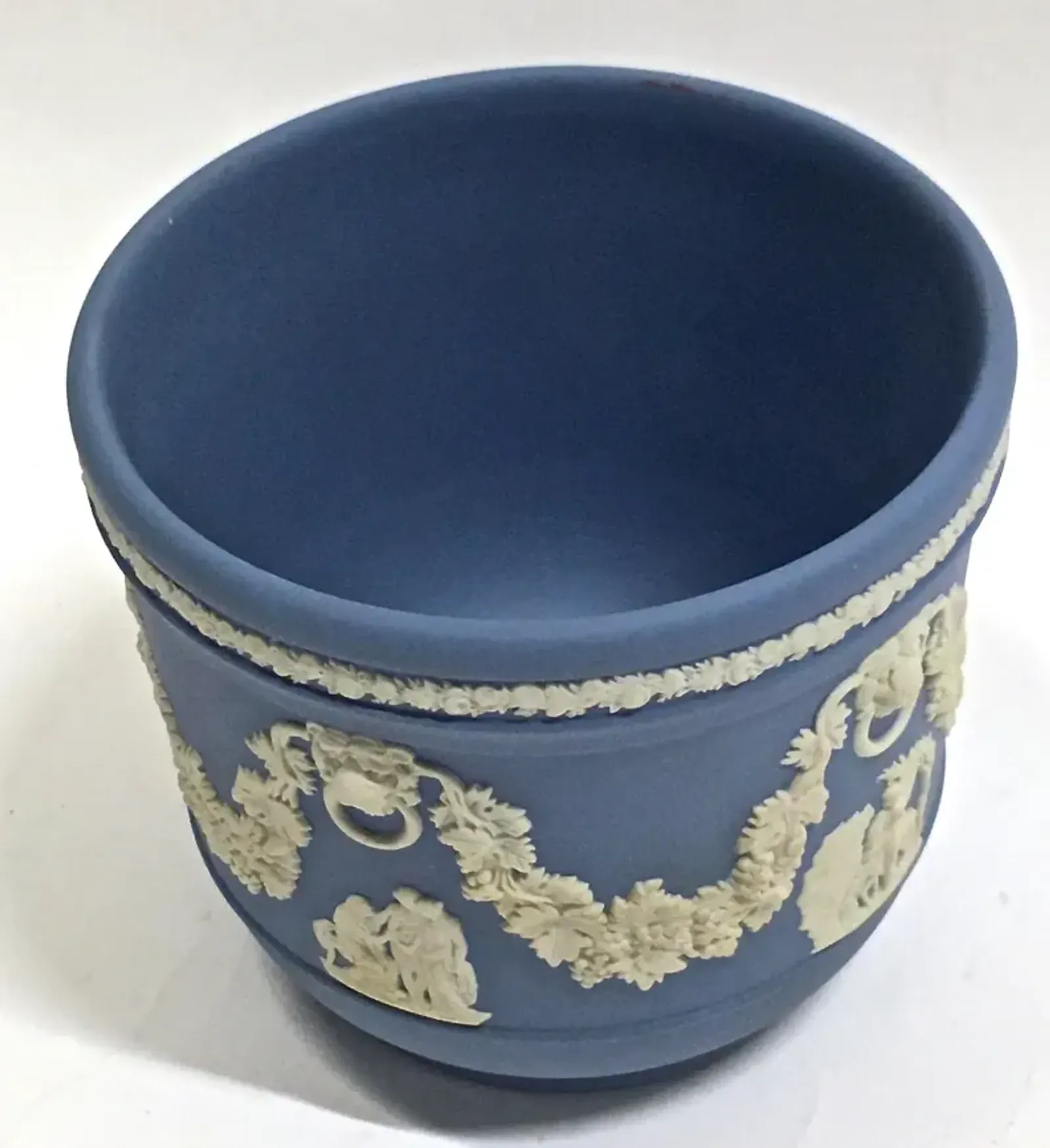 Wedgwood Jasperware Classical Outdoor Jardinaire - Vermilion Designs - Blue