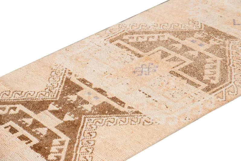 Vintage Turkish Medallion Runner Rug - Apadana - Beige - Beige