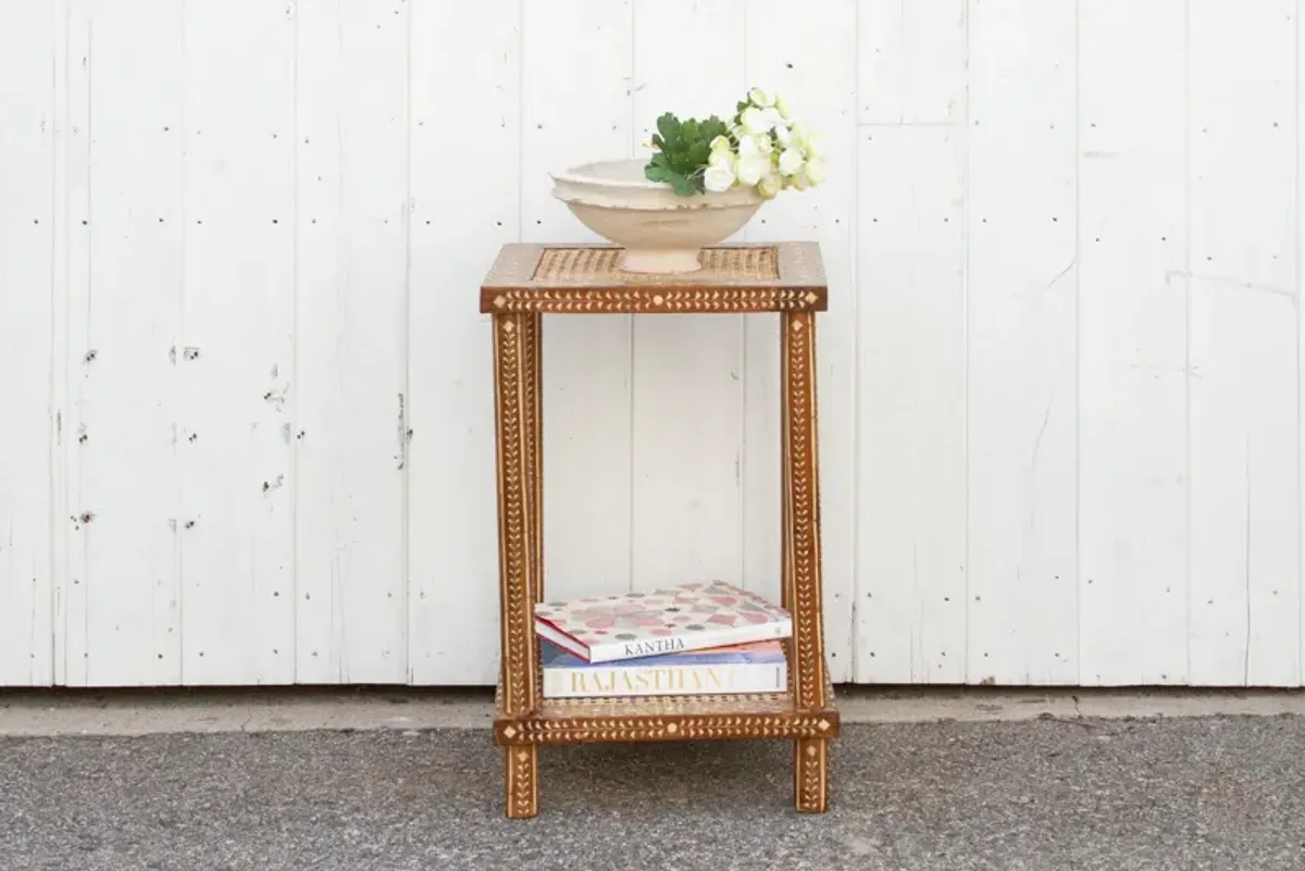 Light Walnut Colonial Inlay End Table - de-cor - Brown