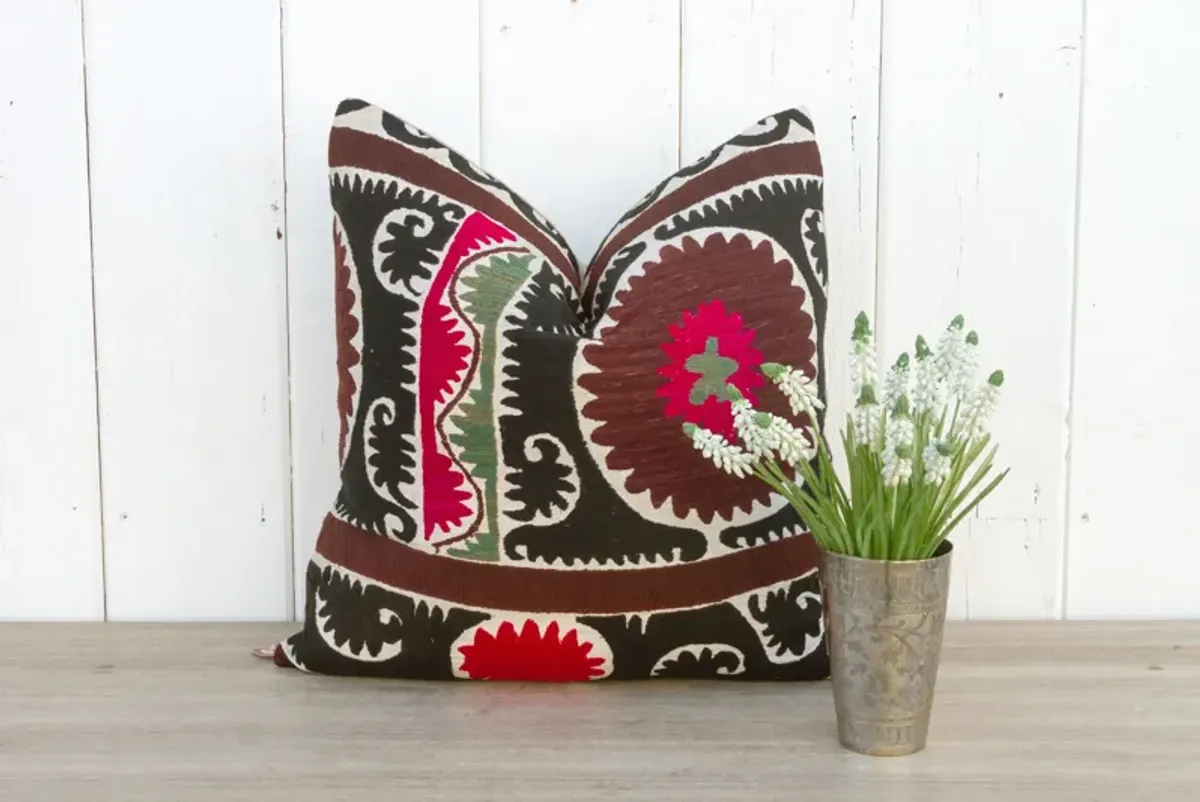 Paksima Black & White Suzani Pillow - de-cor