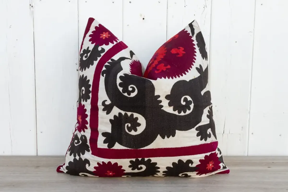 Zuri Large Suzani Pillow - de-cor