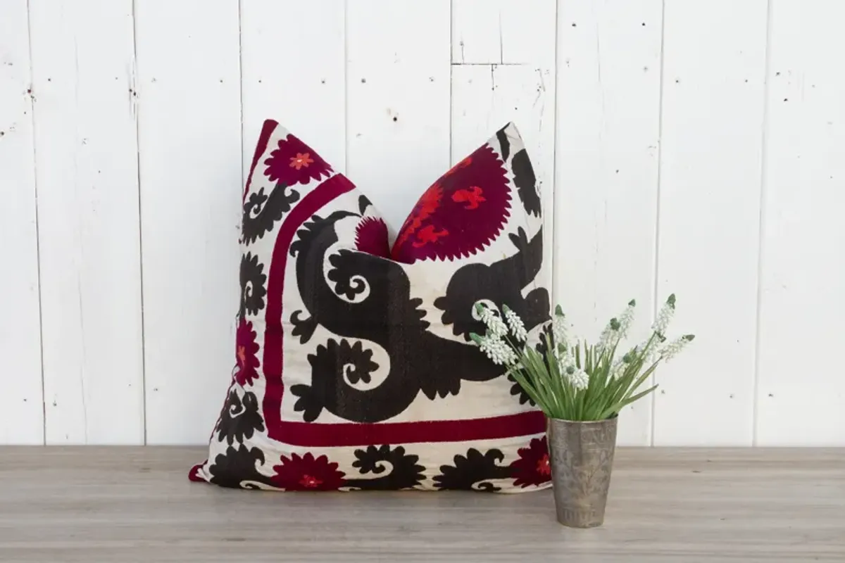 Zuri Large Suzani Pillow - de-cor