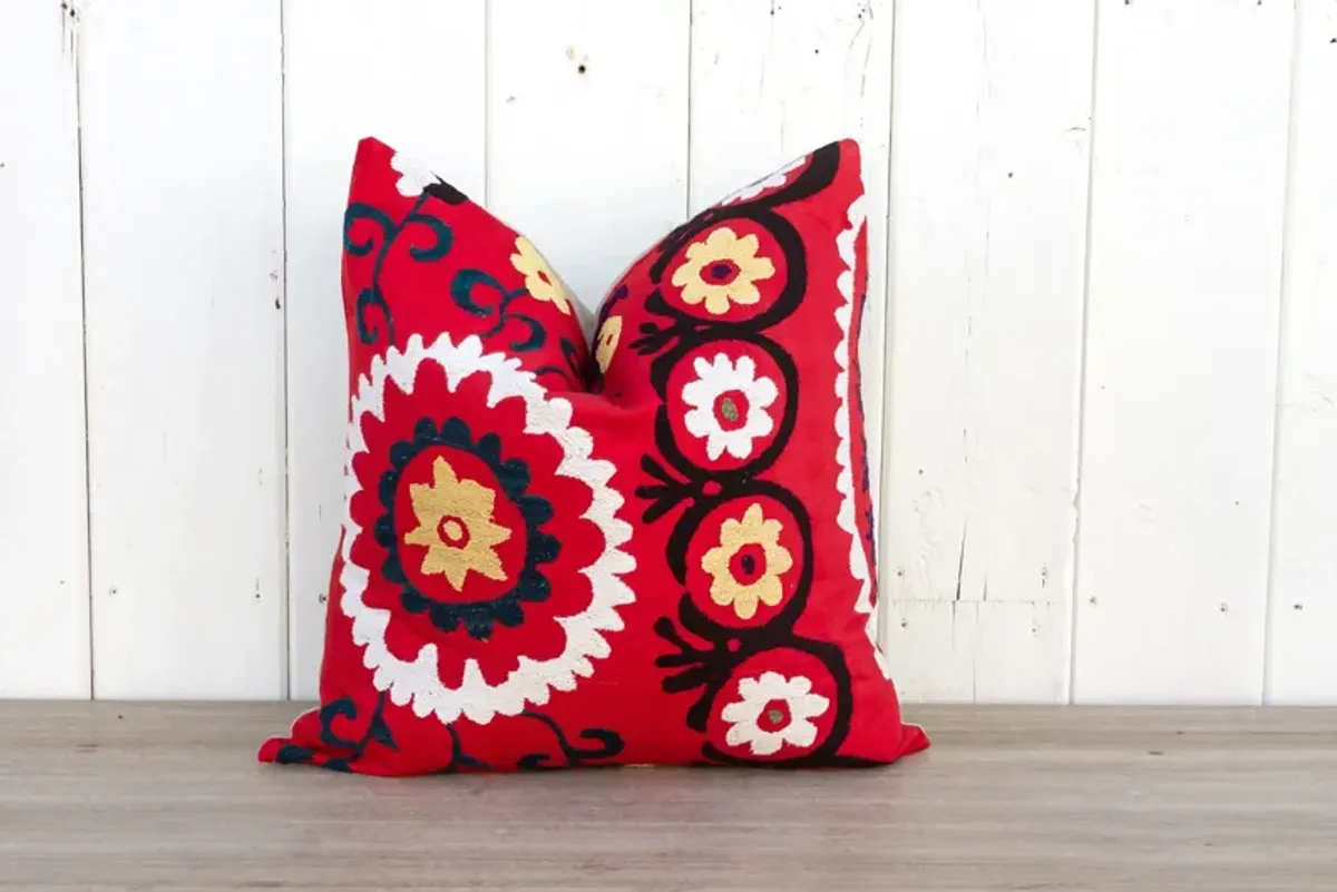 Summer Vintage Floral Suzani Pillow - de-cor