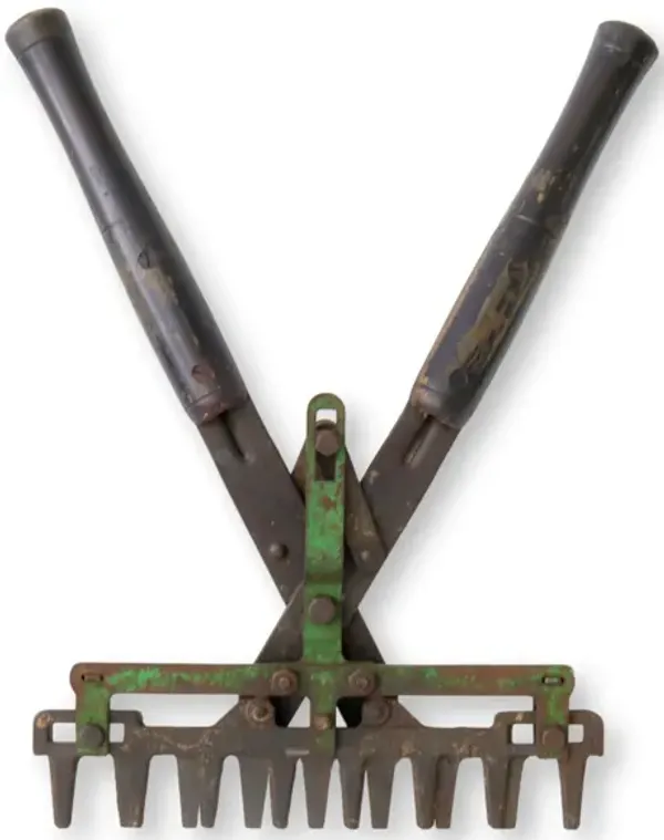 Antique English Garden Hedge Trimmer