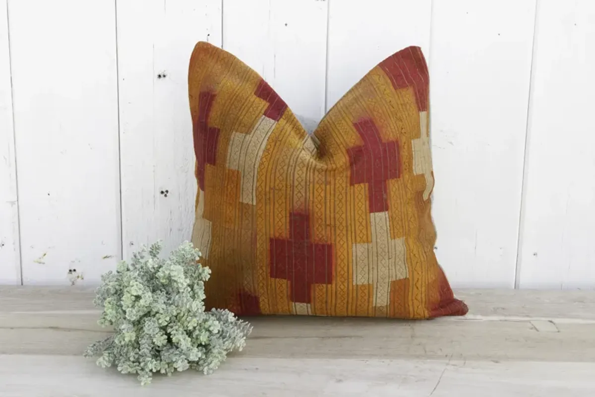 Carmel Silk Phulkari Pillow - de-cor