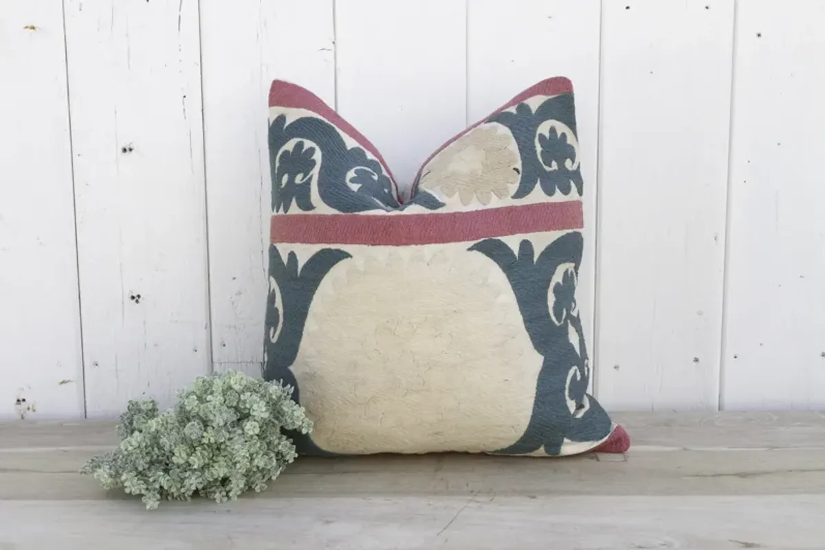 Peshwai Vintage Suzani Pillow - de-cor