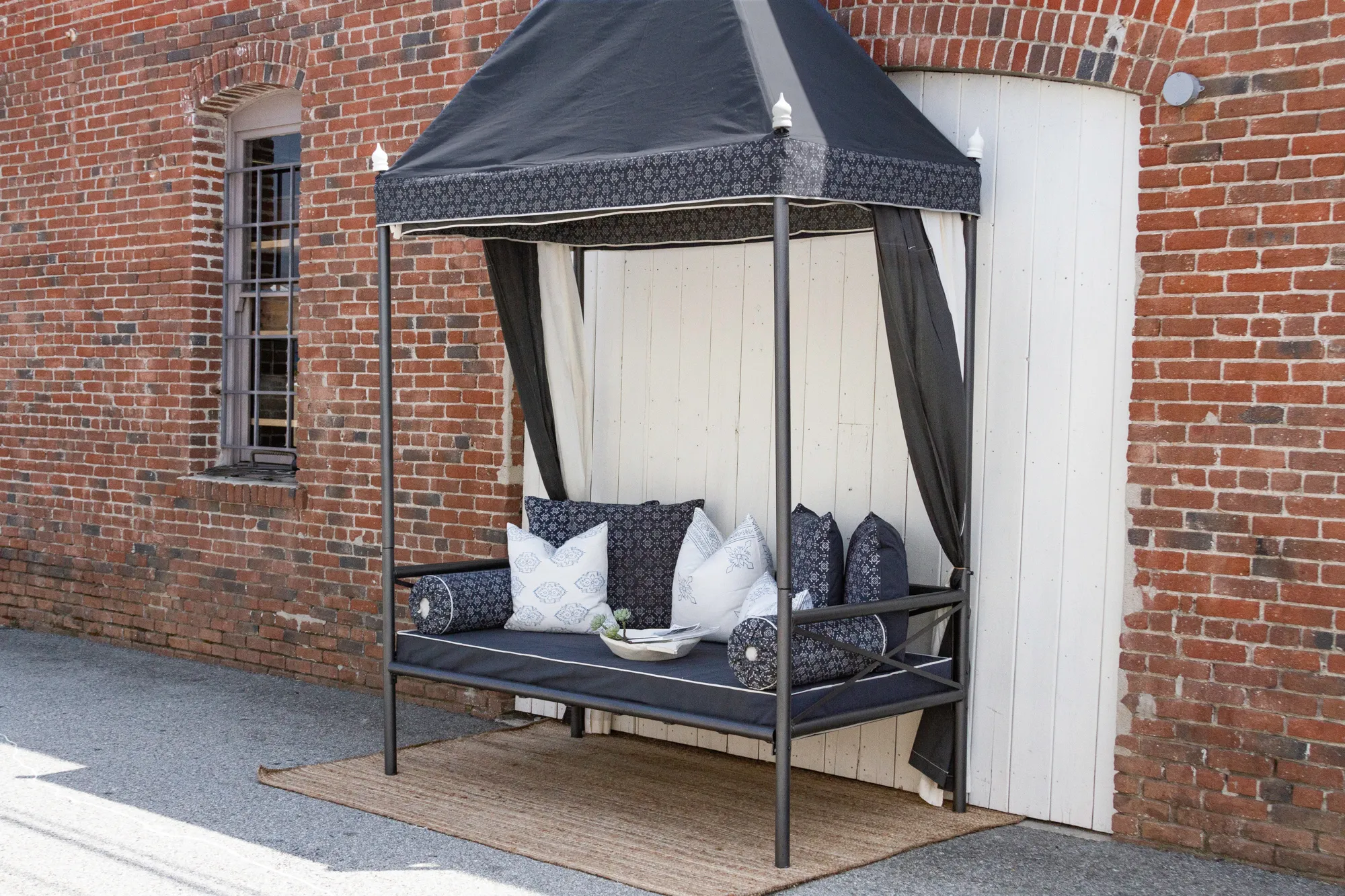 Modern Moroccan Blue Metal Canopy Daybed - de-cor - Comfortable, Sturdy