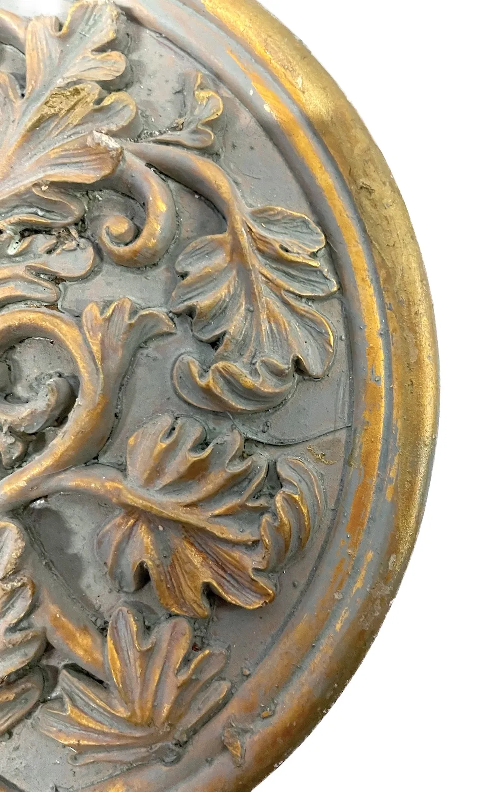 Gilt Plaster Acanthus Leaf Medallion - Brown