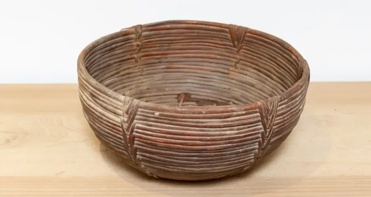 Vintage Farmhouse Wicker Basket