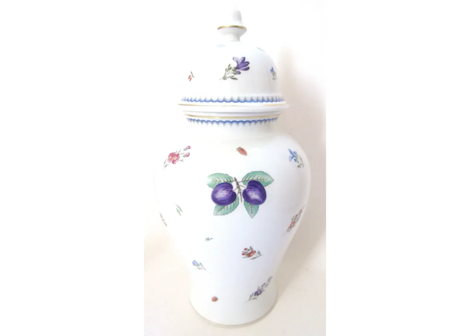 Richard Ginori Italian Ginger Jar - 15" - White