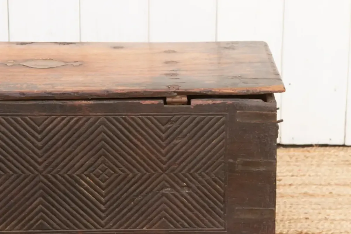 Rosewood Colonial Malabar Chest - Brown