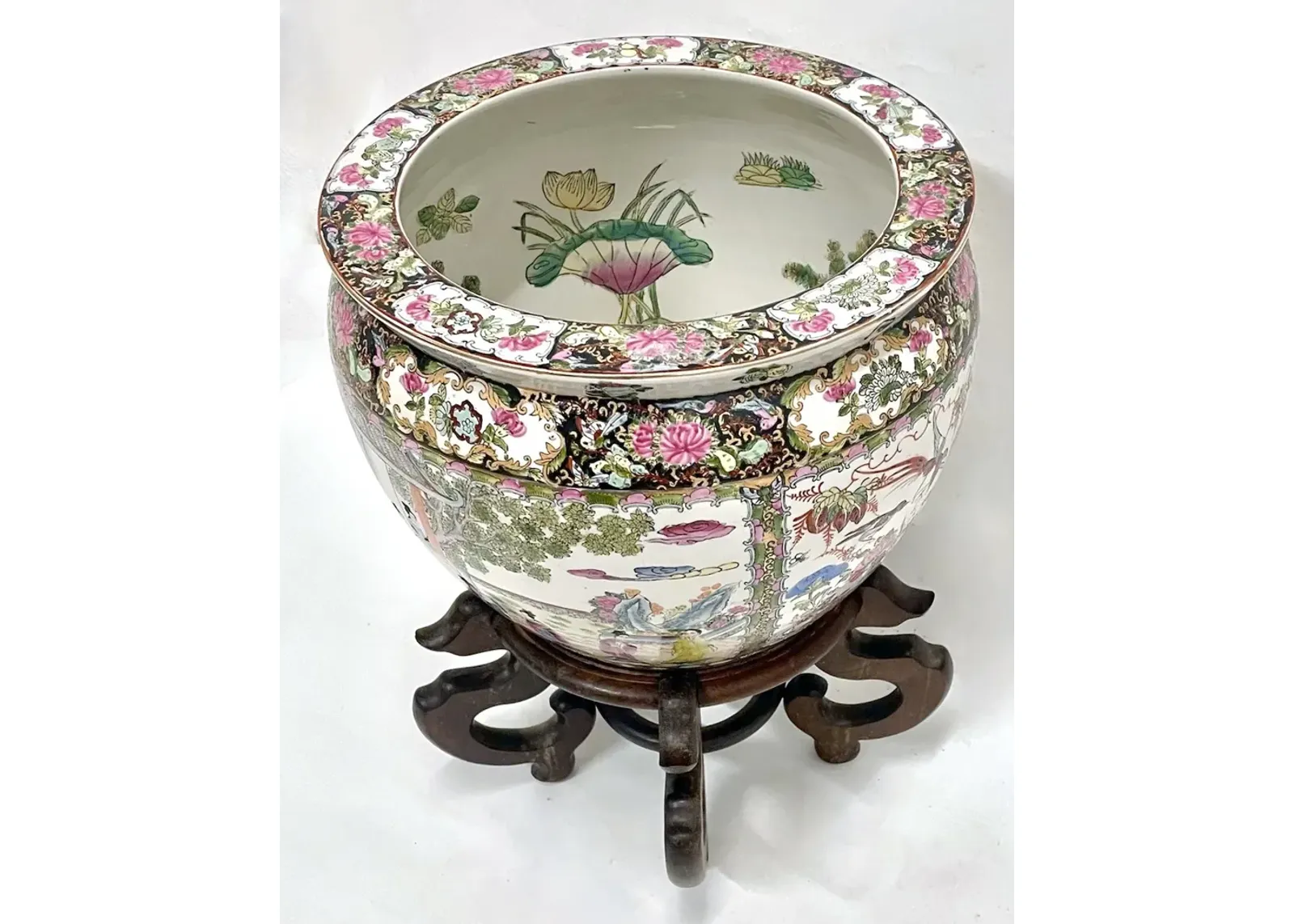 Floral & Scenic Chinese Fishbowl w/Stand - Green