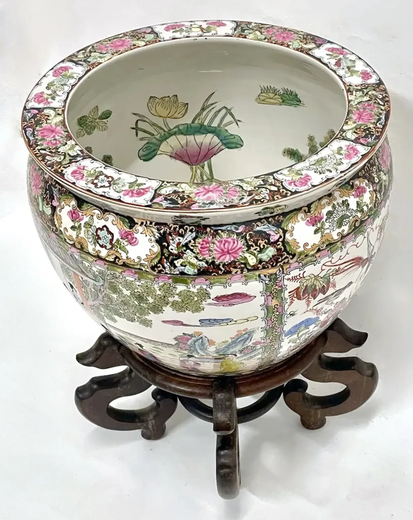 Floral & Scenic Chinese Fishbowl w/Stand - Green