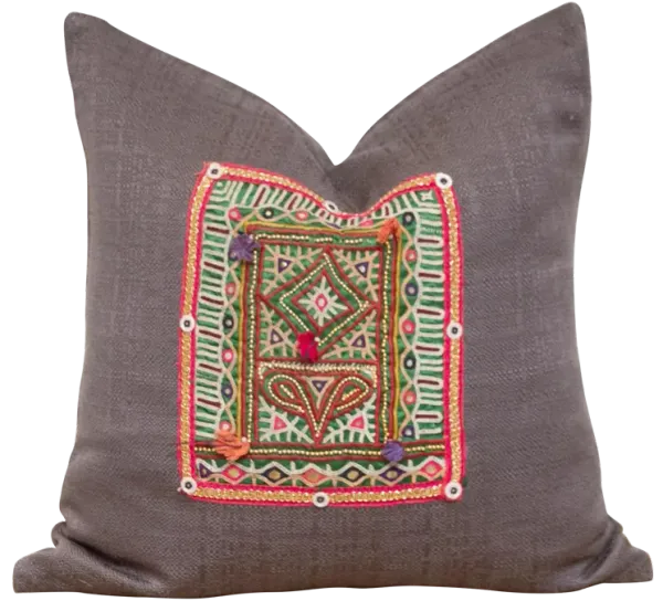 Sriha Antique Tapestry Linen Pillow - de-cor