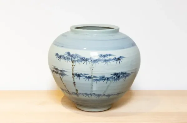 Large Blue & White Porcelain Jar - de-cor