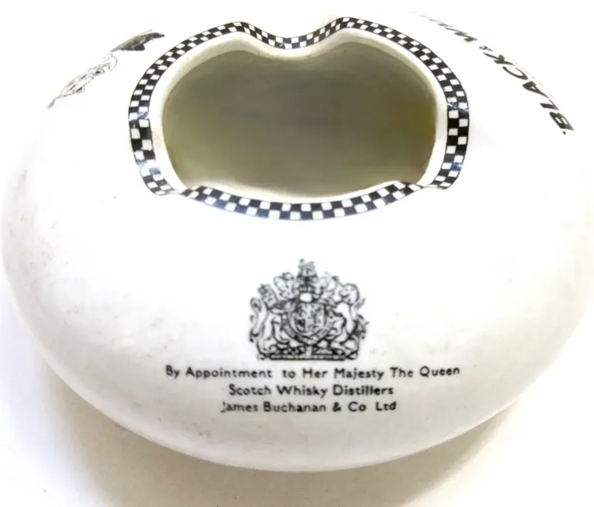 Black & White Whisky English Pub Ashtray