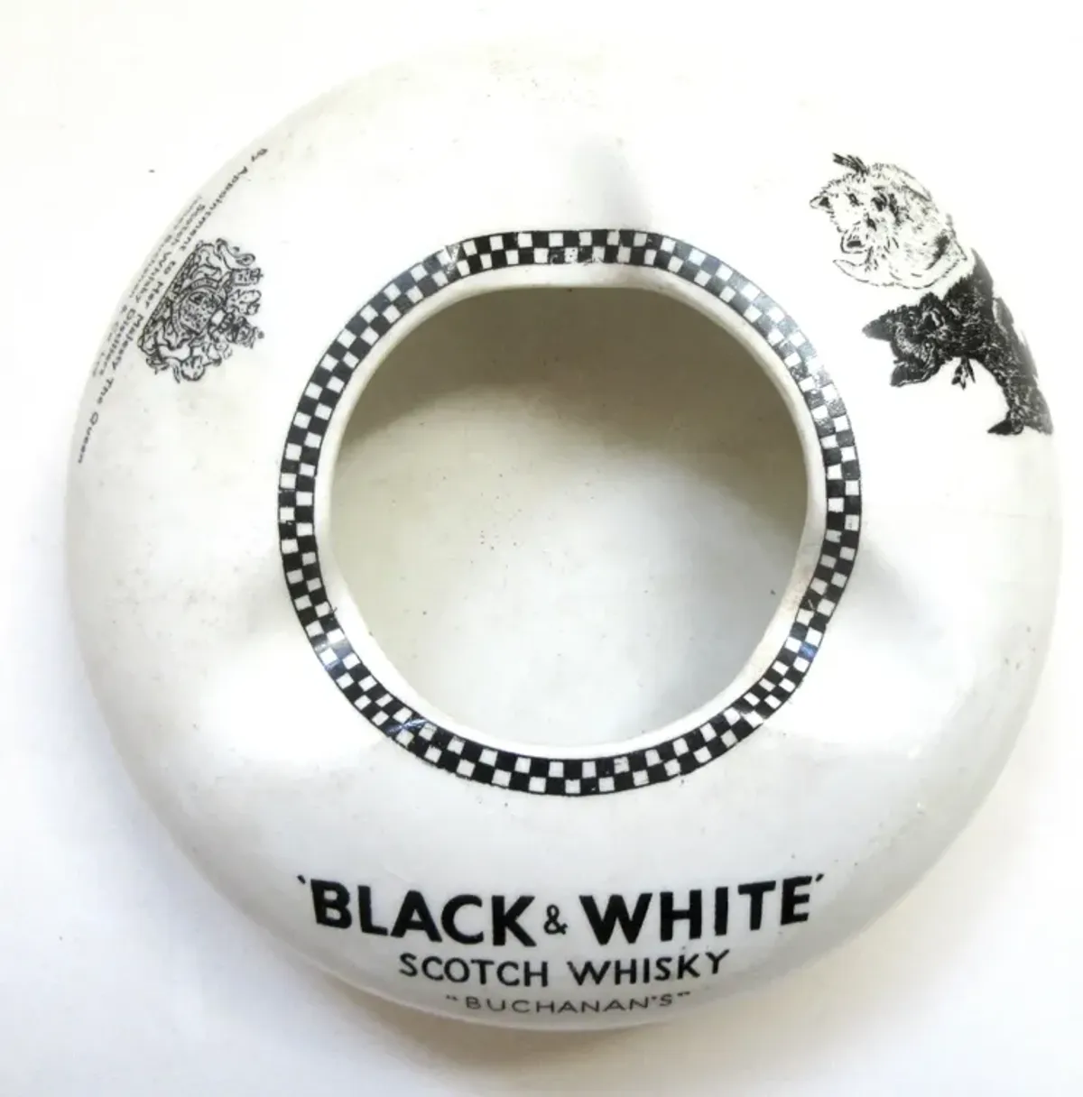 Black & White Whisky English Pub Ashtray