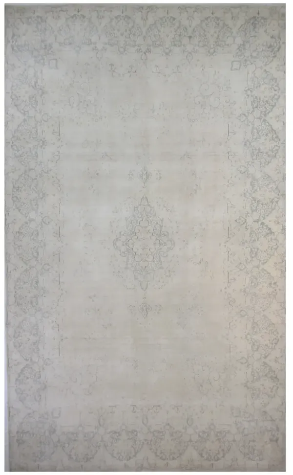 10" x 16" Mona rug, Ivory
