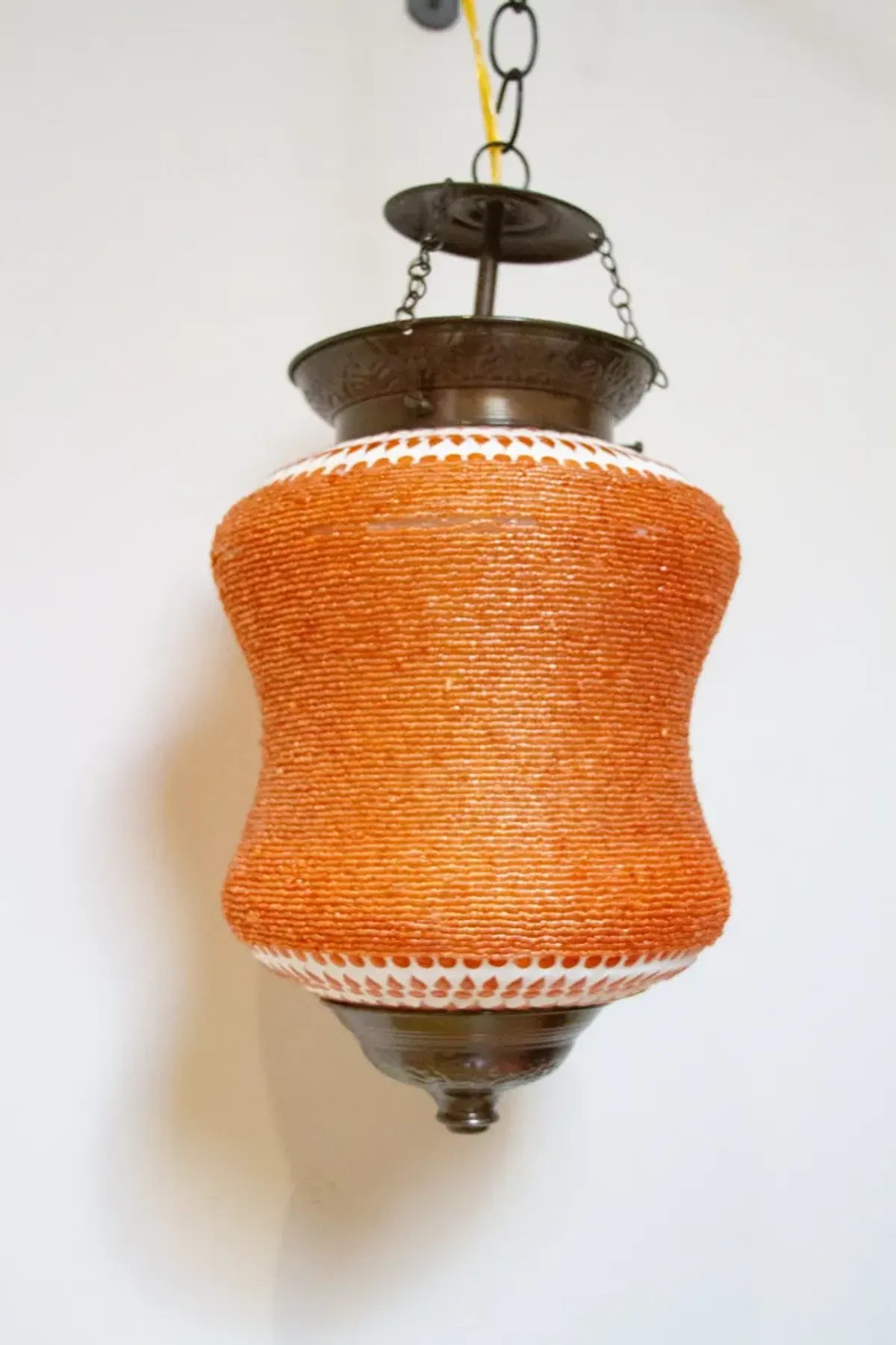 Coral Beaded Pendant Lamp - de-cor