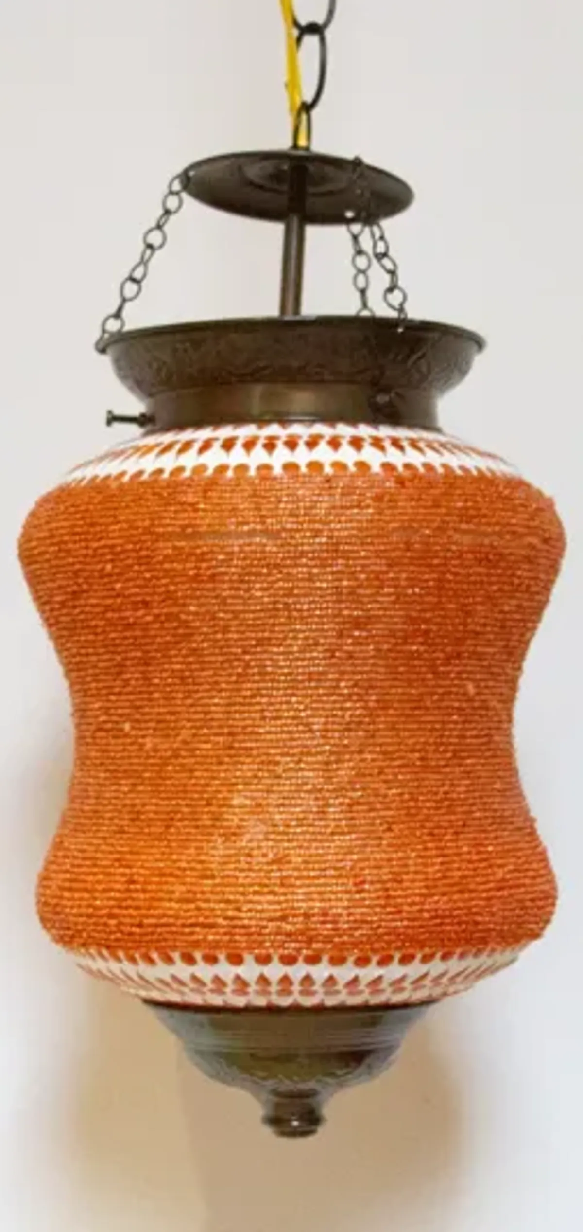 Coral Beaded Pendant Lamp - de-cor