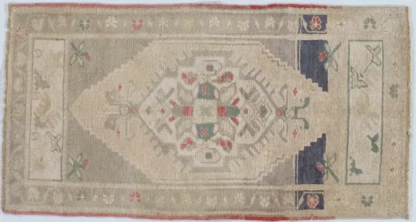 Vintage Turkish Yastik Rug 1'9 X 3'3