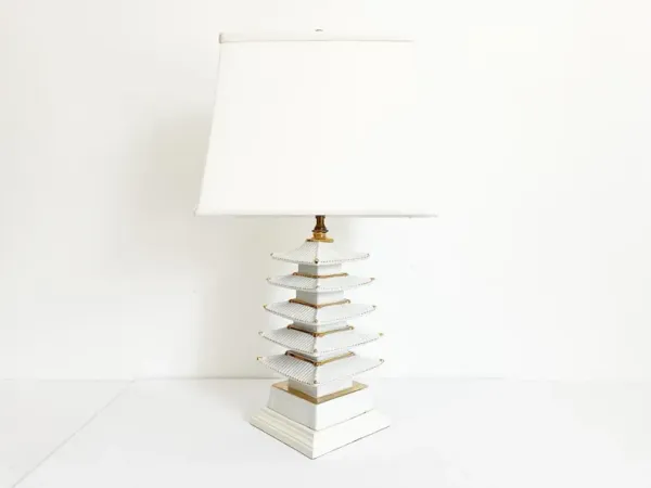Midcentury Pagoda Lamp w/Shade - White