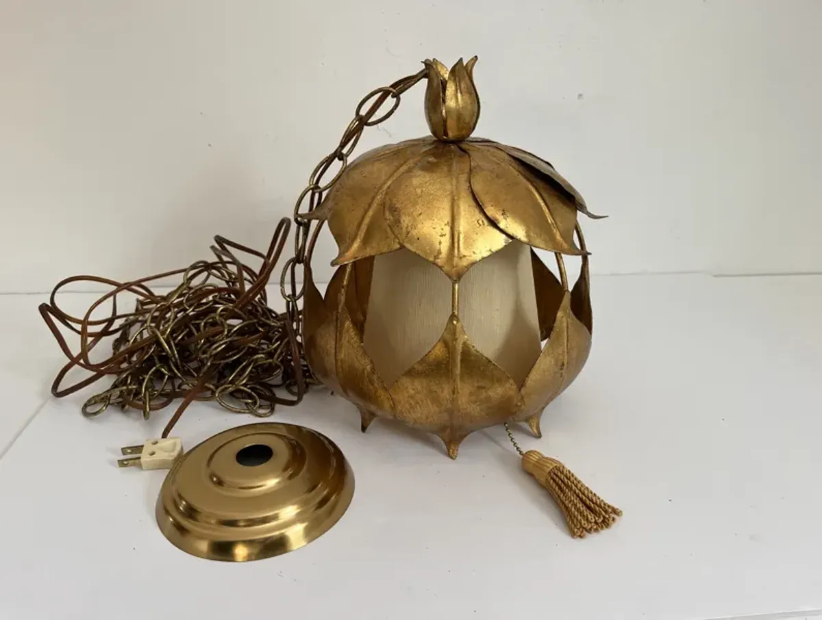 1960s Italian Gilt Lotus Light