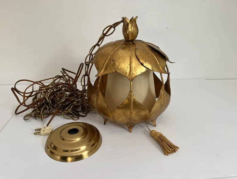 1960s Italian Gilt Lotus Light