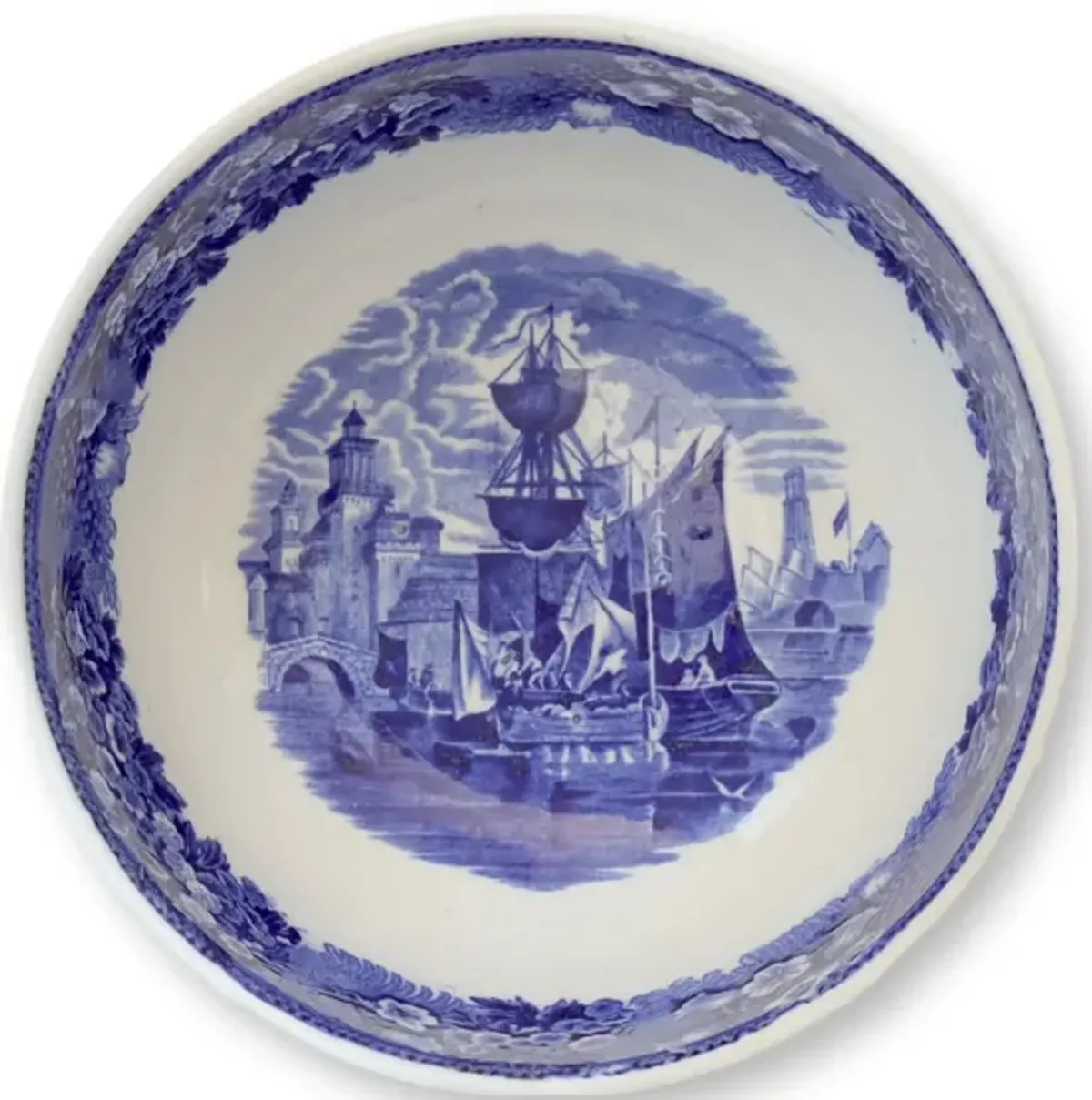 Wedgwood Ferrara Serving Bowl w/Ships