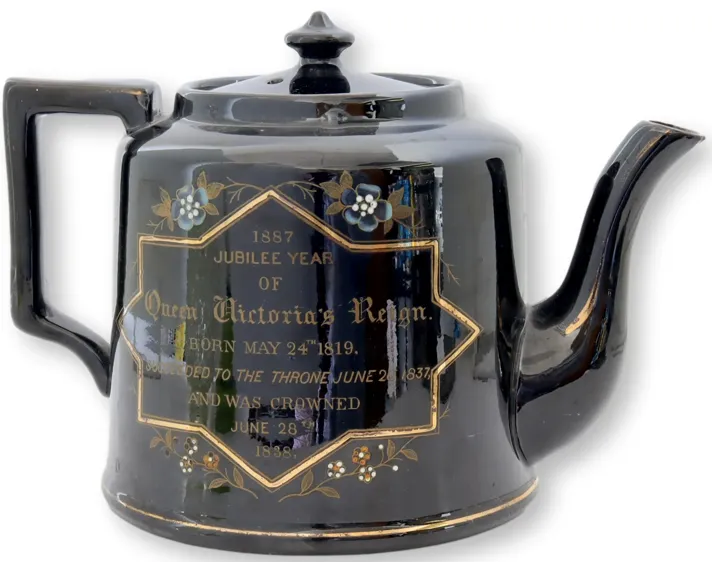 Queen Victoria commemorative teapot - Black