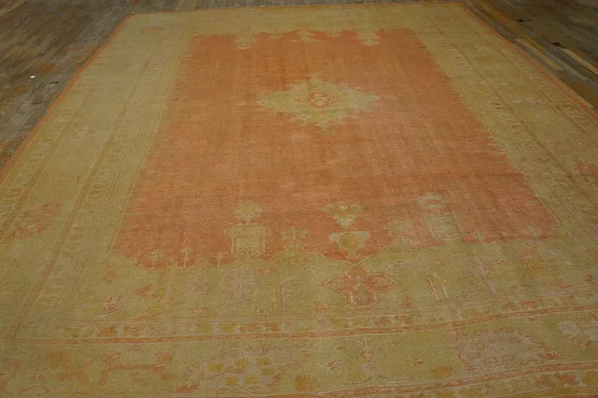 Late 19th Century Turkish Oushak Carpet - Beige