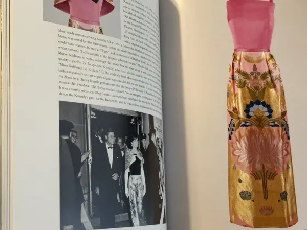 Jacqueline Kennedy The White House Years - Interesting Things - Black
