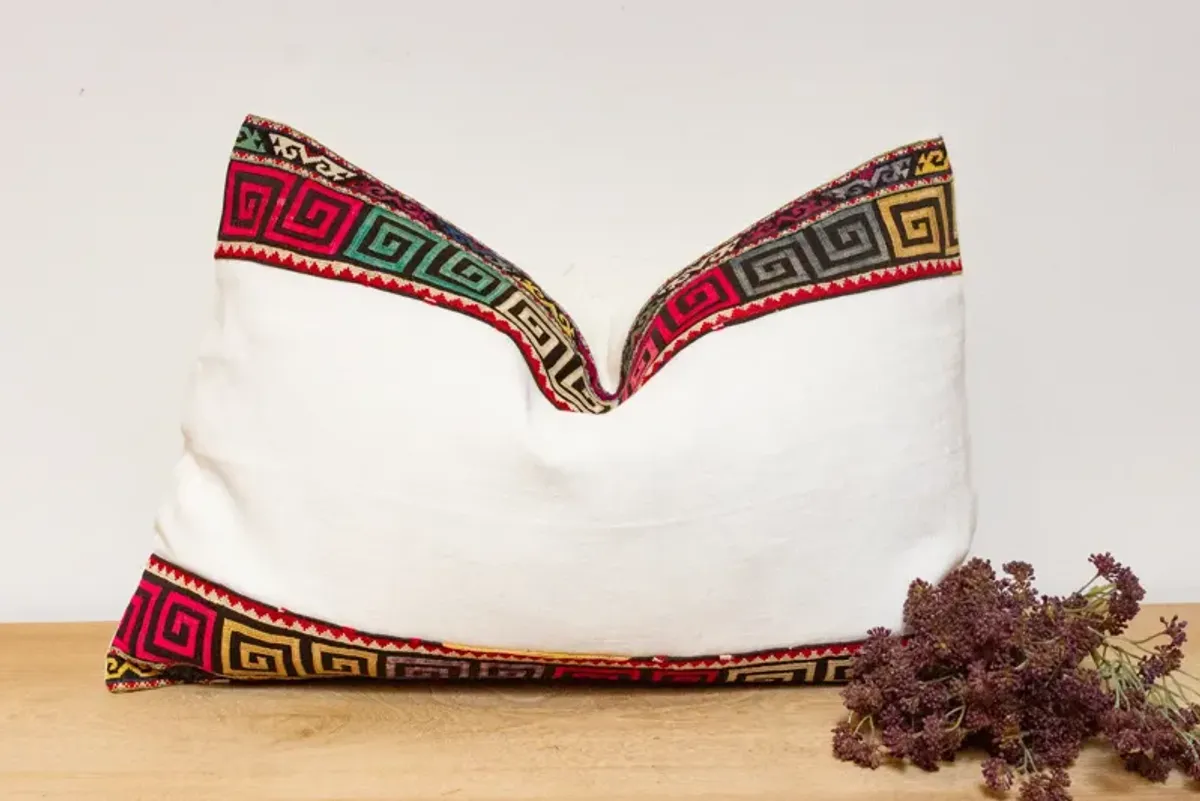 Yamna Antique Lakai Tribe Linen Pillow - de-cor - Handcrafted