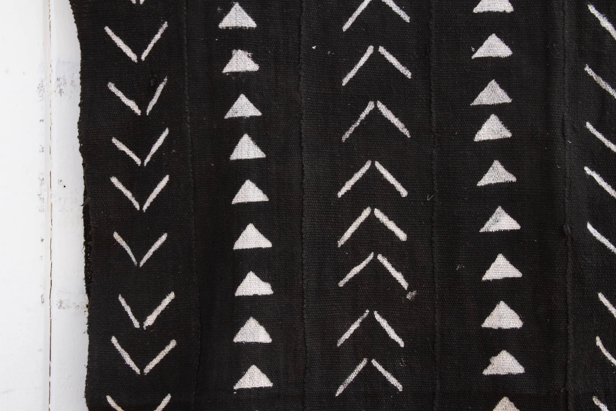 White Tribal Arrow West African Mudcloth - Black