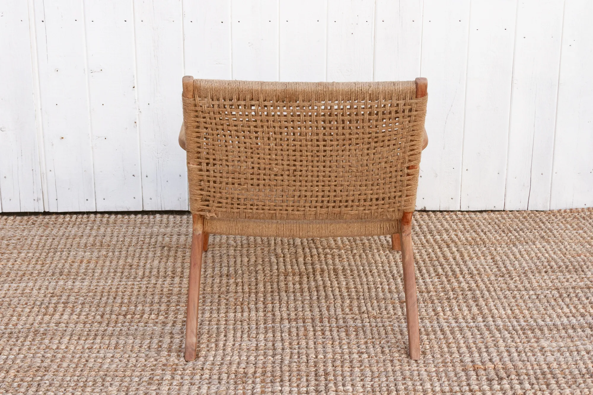 Pair of Mid-Century Style Jute Armchairs - Comfortable, Sturdy, Durable