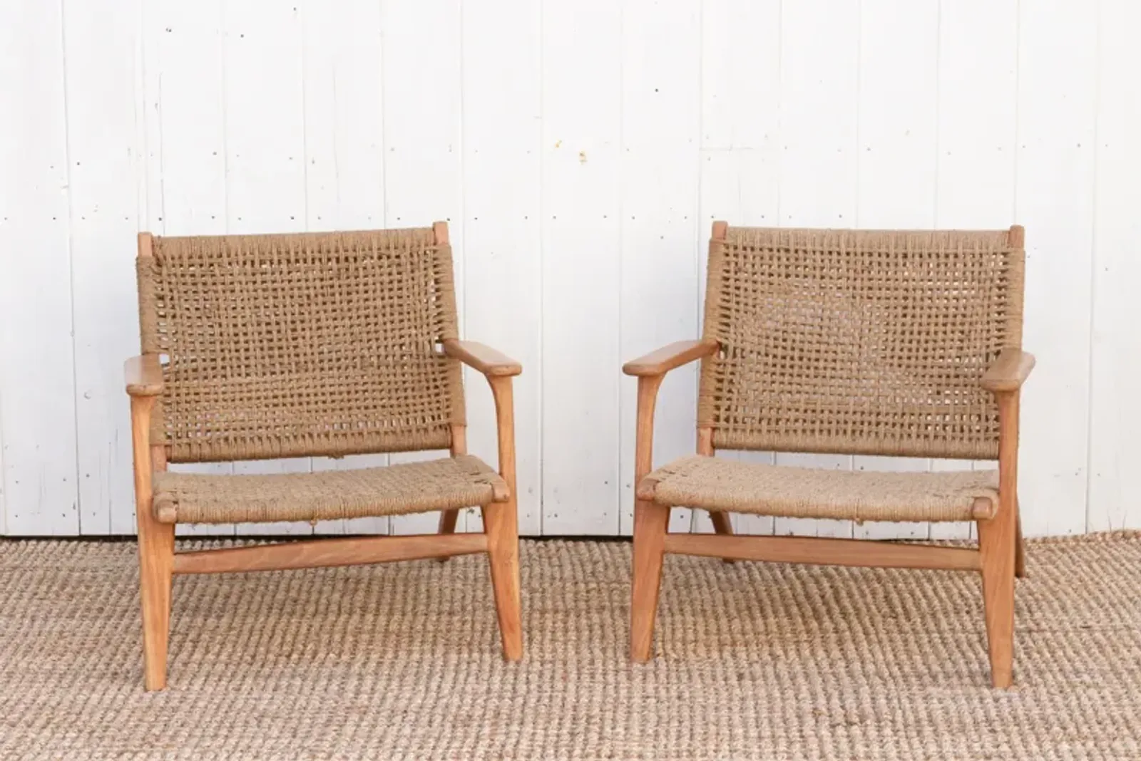 Pair of Mid-Century Style Jute Armchairs - Comfortable, Sturdy, Durable