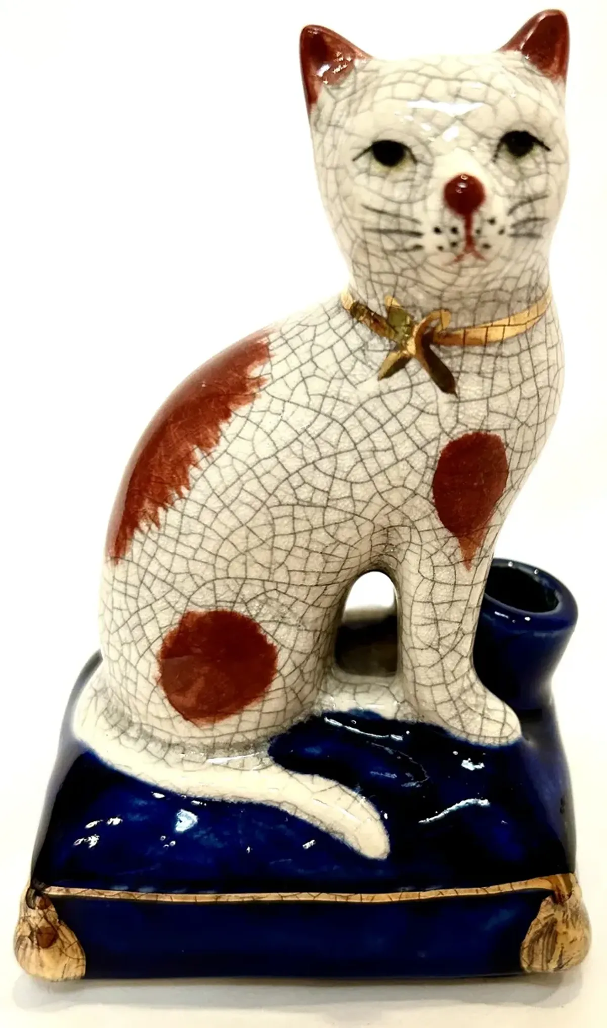 Staffordshire-Style Cat Pen Holdelr - White