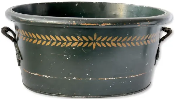 Antique Americana Metal Tole Tub
