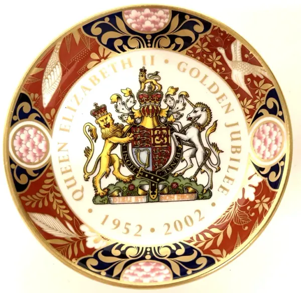 Royal Worcester Queen Elizabeth II Dish
