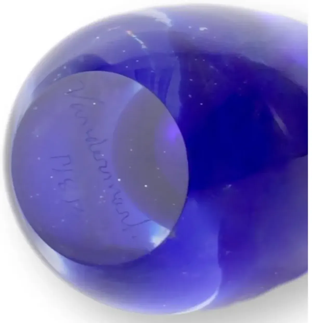 Hand-Blown Glass Perfume Bottle - The Queens Landing