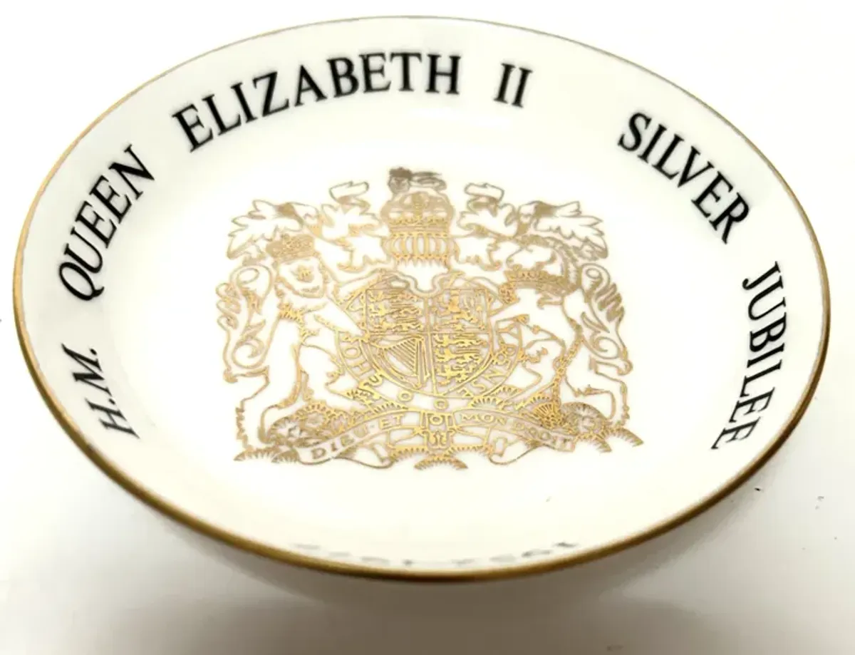 Royal Worcester Queen Elizabeth II Dish - Gold