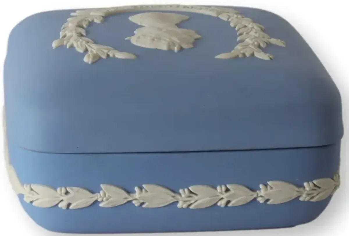 Queen Elizabeth II Coronation Box