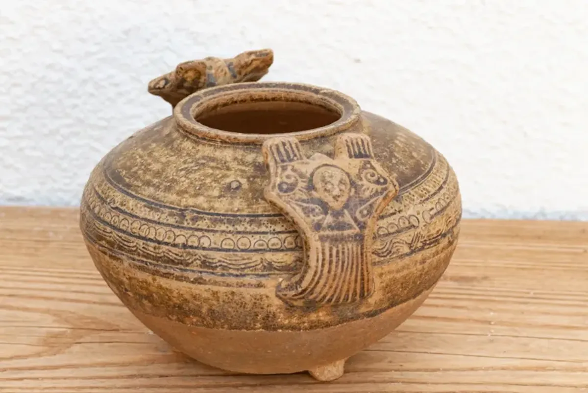 Early Chinese Jar With Large Handles