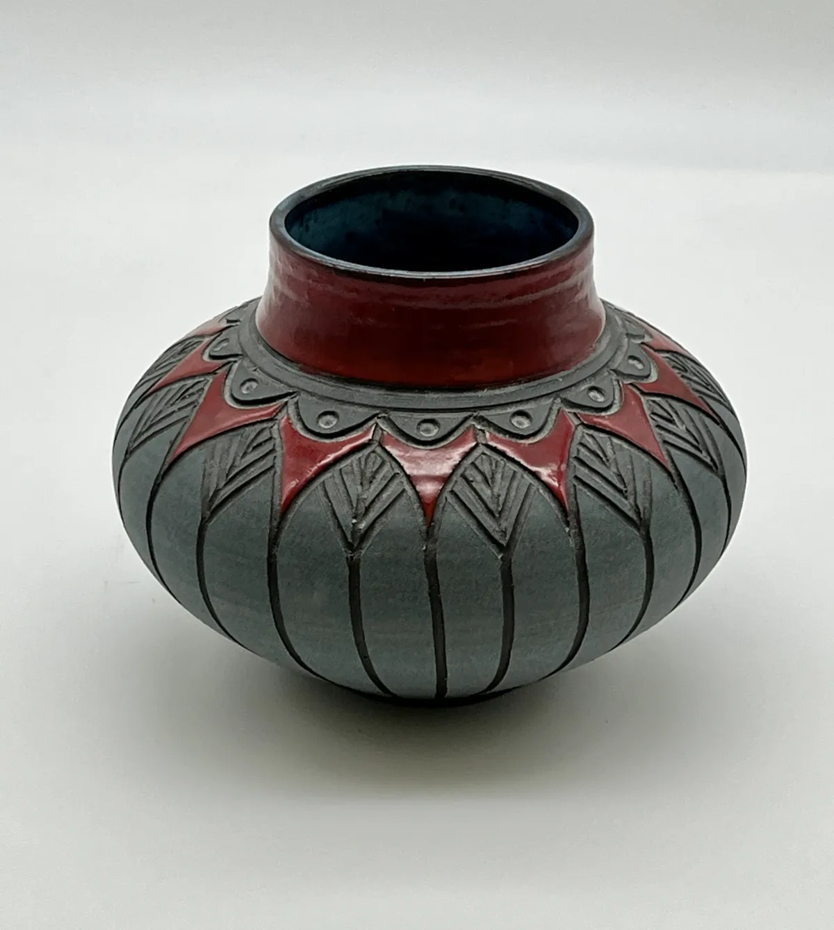 Glazed Blue-Gray Pottery Low Vase - Red