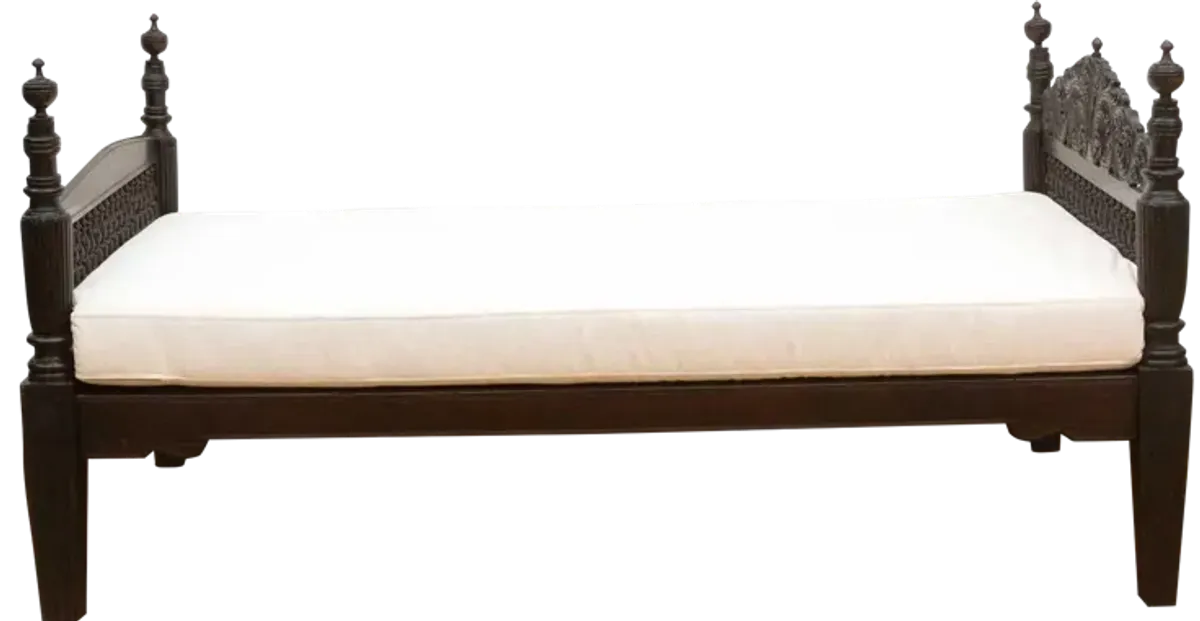 Antique Anglo Indian Carved Daybed - de-cor - Comfortable, Sturdy