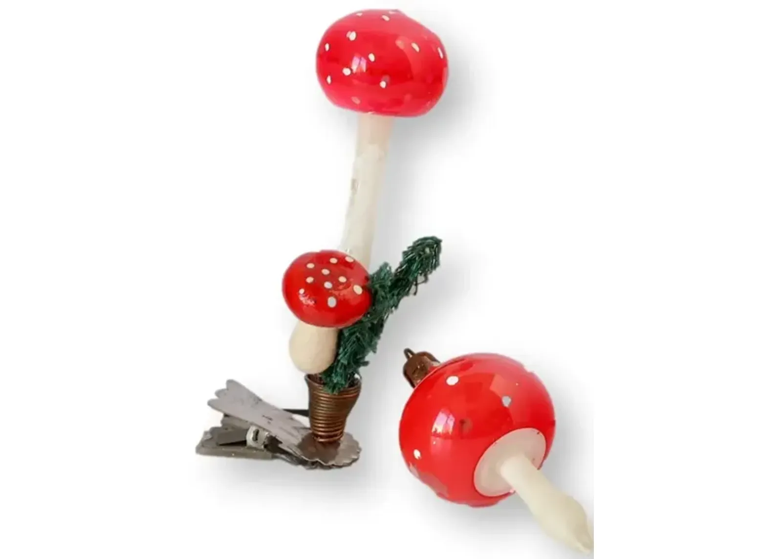 Midcentury Mushroom Christmas Ornaments - Brown