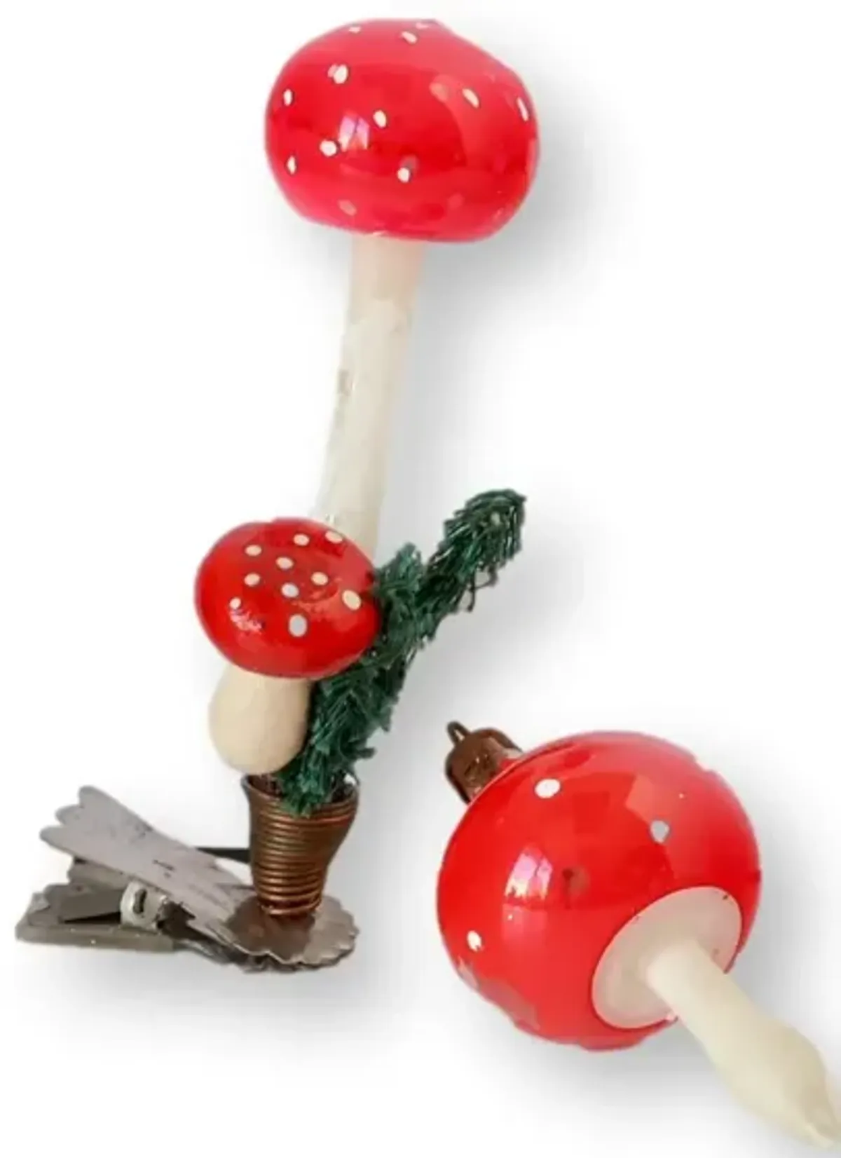 Midcentury Mushroom Christmas Ornaments - Brown